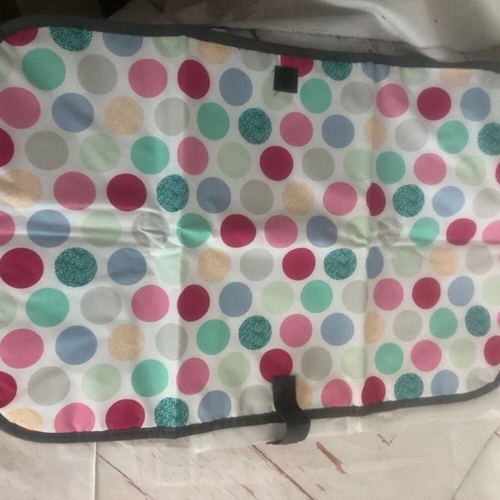Thirty-One baby changing pad bnwt polka dots